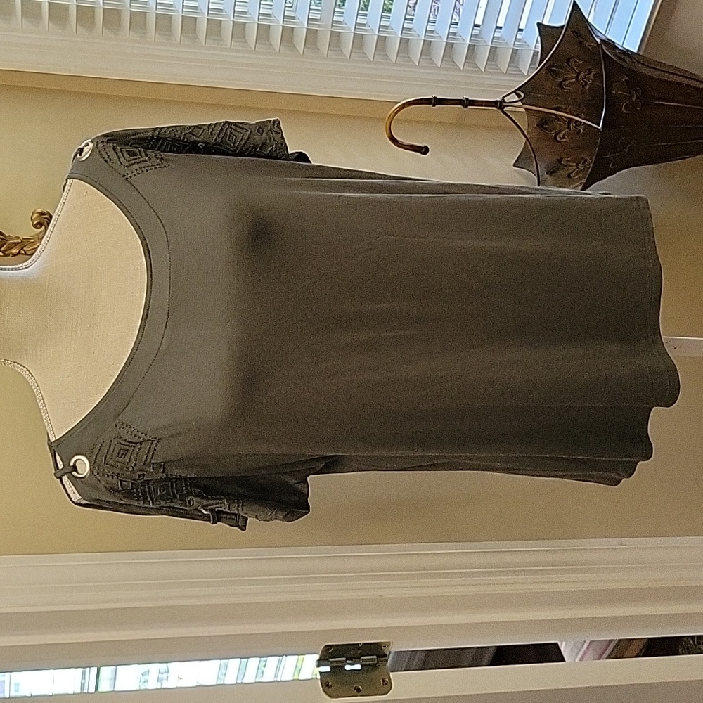 Cable & Gauge olive green short slv top embroidered shoulders stretch Lg …New